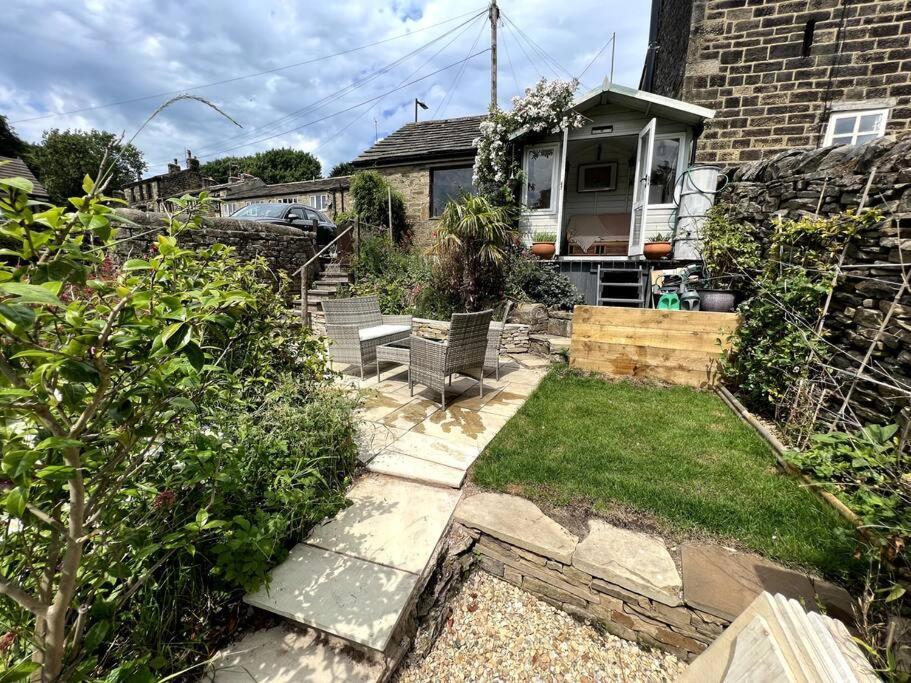 17Th Century Cottage With Hidden Garden Steeton Exterior foto